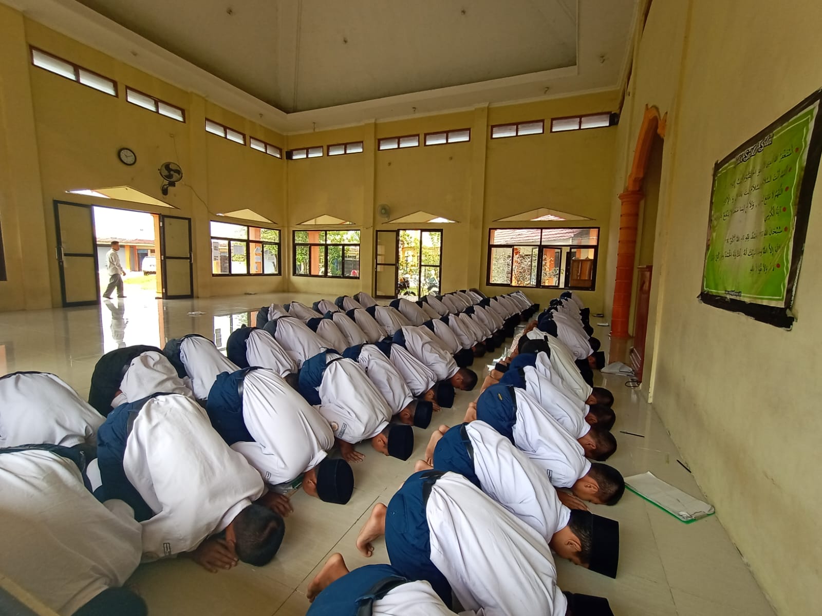 SUJUD SYUKUR, UJIAN AKHIR SEMESTER SUDAH RAMPUNG